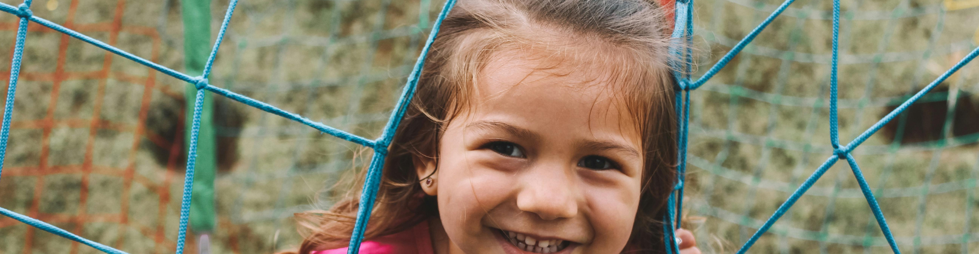 Criança sorrindo — Projeto Esporte